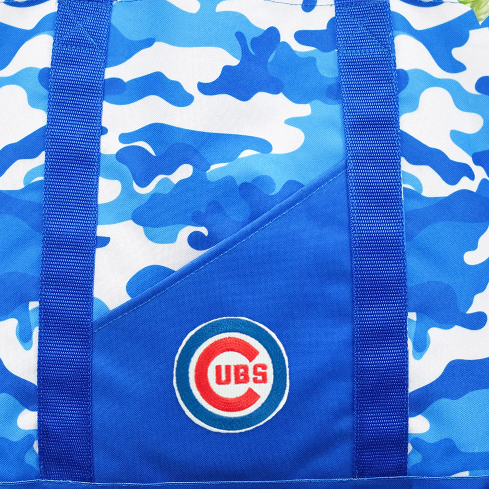 Chicago Cubs Super-Duty Camo Tote