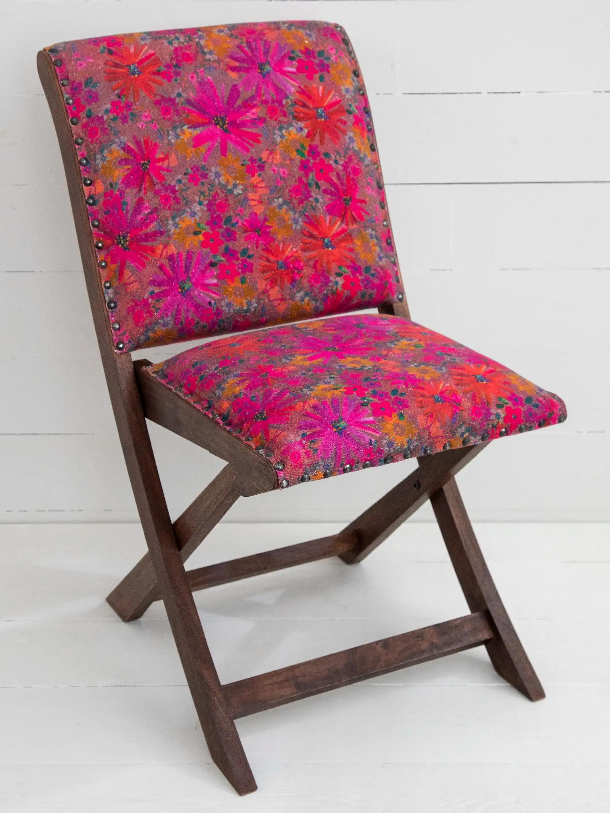 Favorite Anywhere Chair - Charcoal Pink Daisy